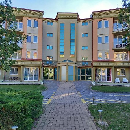 Karos Gold 813 Wellness Apartman 잘라카로쉬 외부 사진