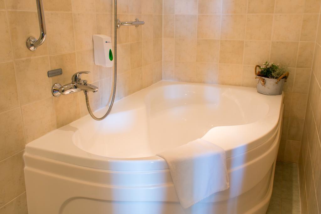 Karos Gold 813 Wellness Apartman 잘라카로쉬 외부 사진
